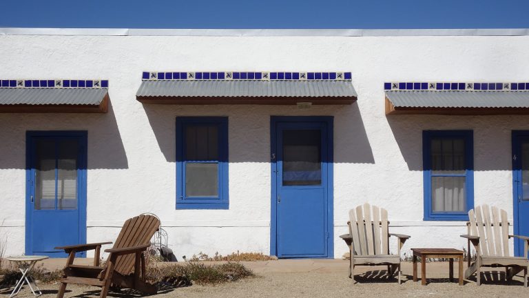 4 Recommended Hotels for Solo Travelers