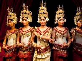 Asian Cultural Clothes, The Travel A World, www.thetravelaworld.com, thetravelaworld.com/2024/02/14/asian-cultural-clothes/