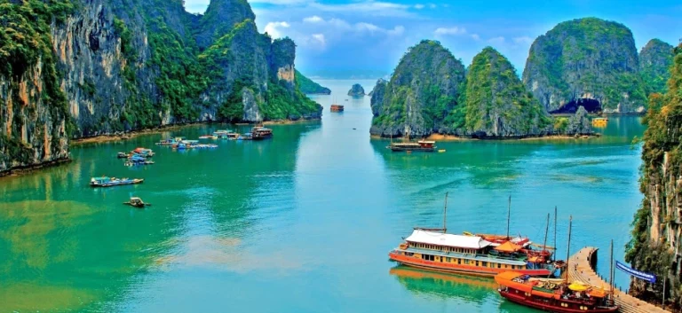 3 Exploring the Enchanting Trio: best tours of vietnam cambodia and thailand